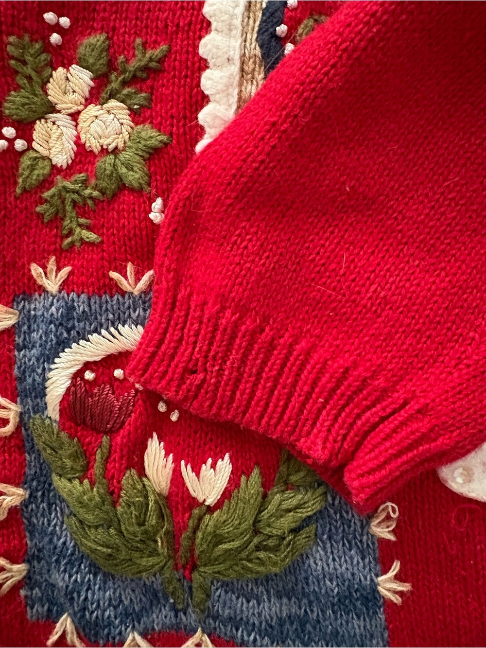 Vintage Heirloom Collectibles hand embroidered hearts cardigan. Size large. - Picture 6 of 11
